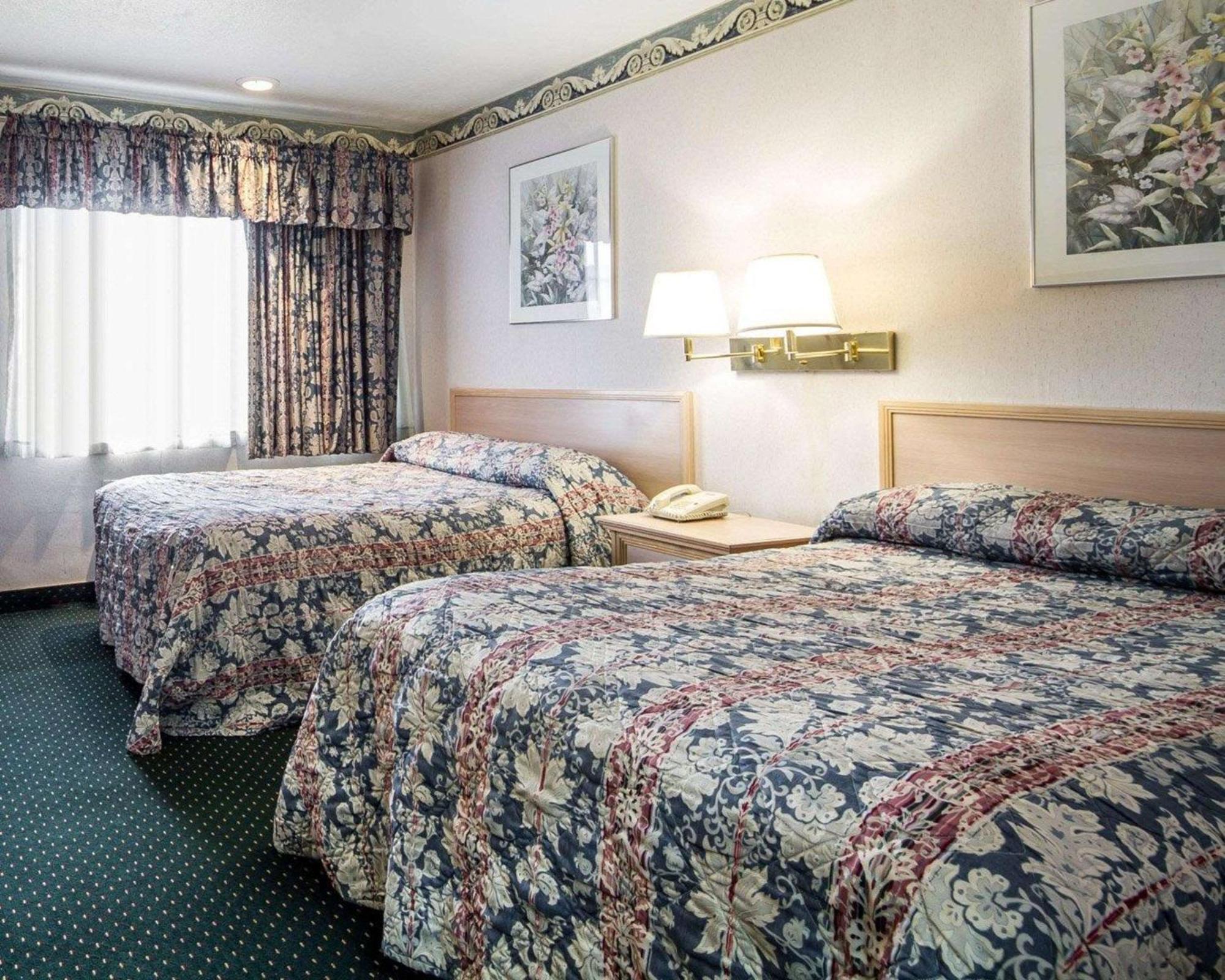 Double Room Two Double Beds Non-Smoking,1275980110:JPEG